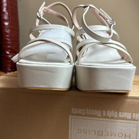 NWOT - • BCBGeneration • Women's Sandi Sandal, Stone, Size 9 - FABULOUS! 🤩 - Picture 11 of 14